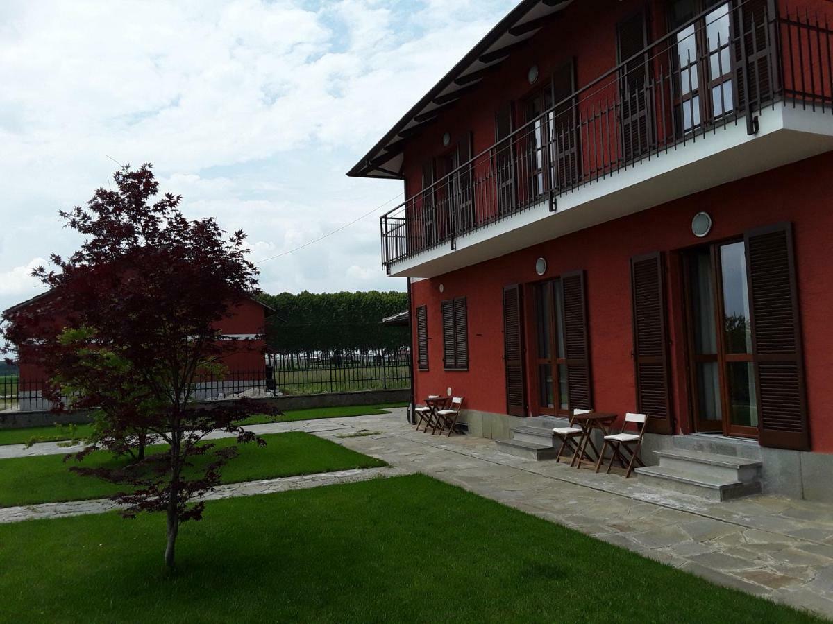 Hotel Tra Menta E Meliga à Carignano  Extérieur photo