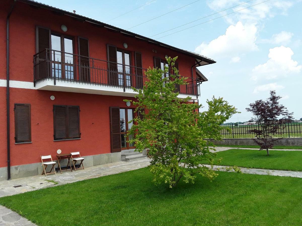 Hotel Tra Menta E Meliga à Carignano  Extérieur photo